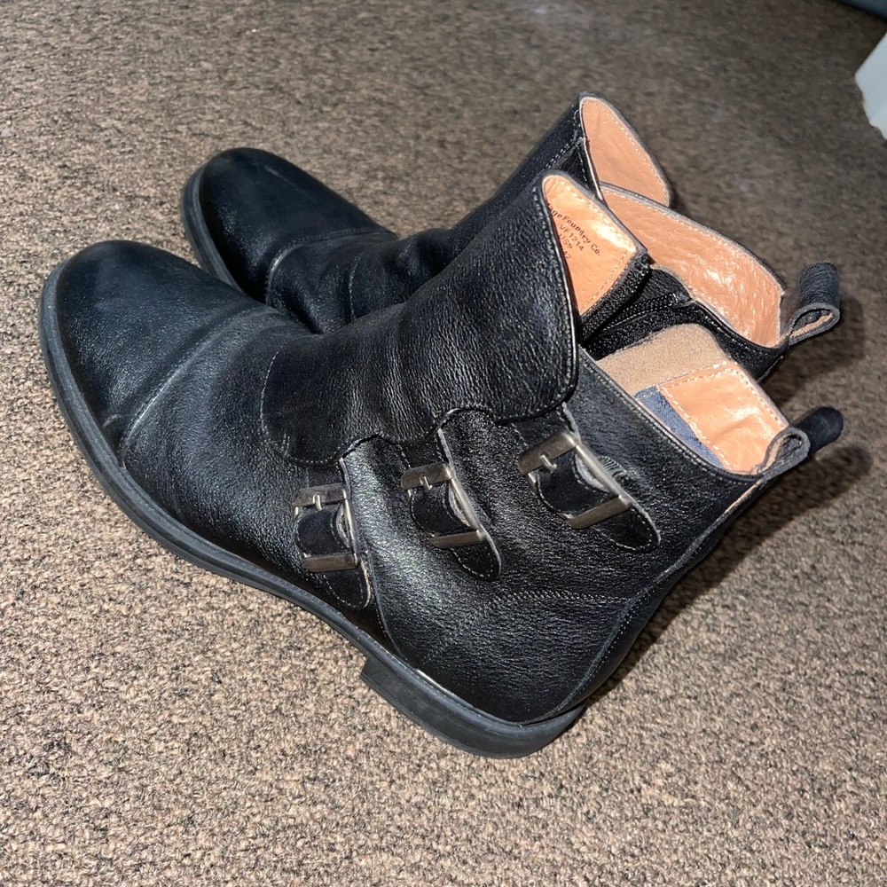 Vintage Foundry Boots sz9
